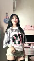 Linh Nguyễn-pinky_powerrr